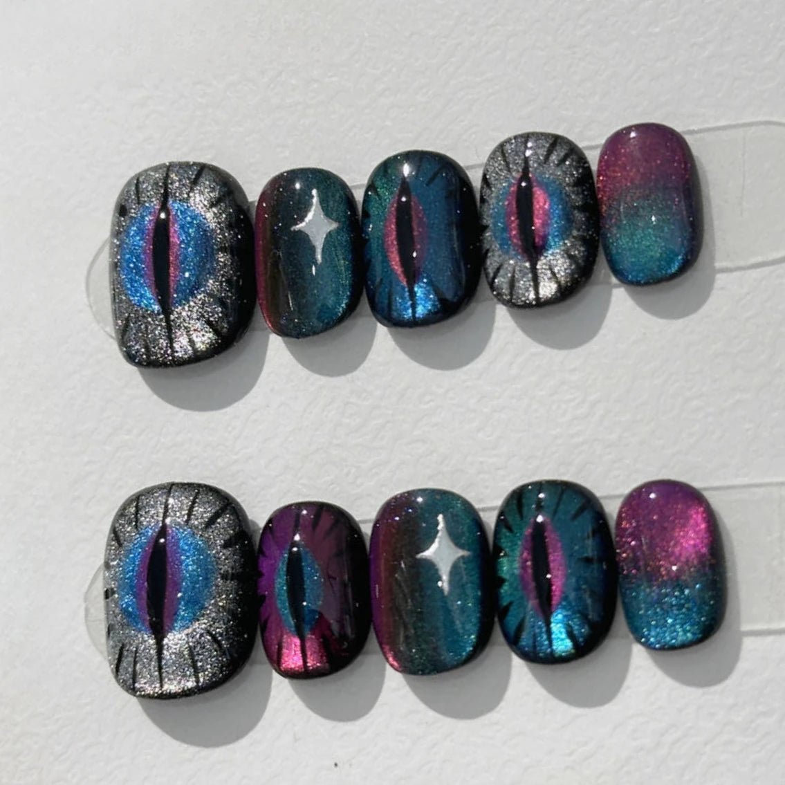 10Pcs Handmade Gothic Short Press on Nails Rhinestone Round Manicure Decoration Wearable Full Cover with Design Acrylic Nail Tip - Hands of Hope