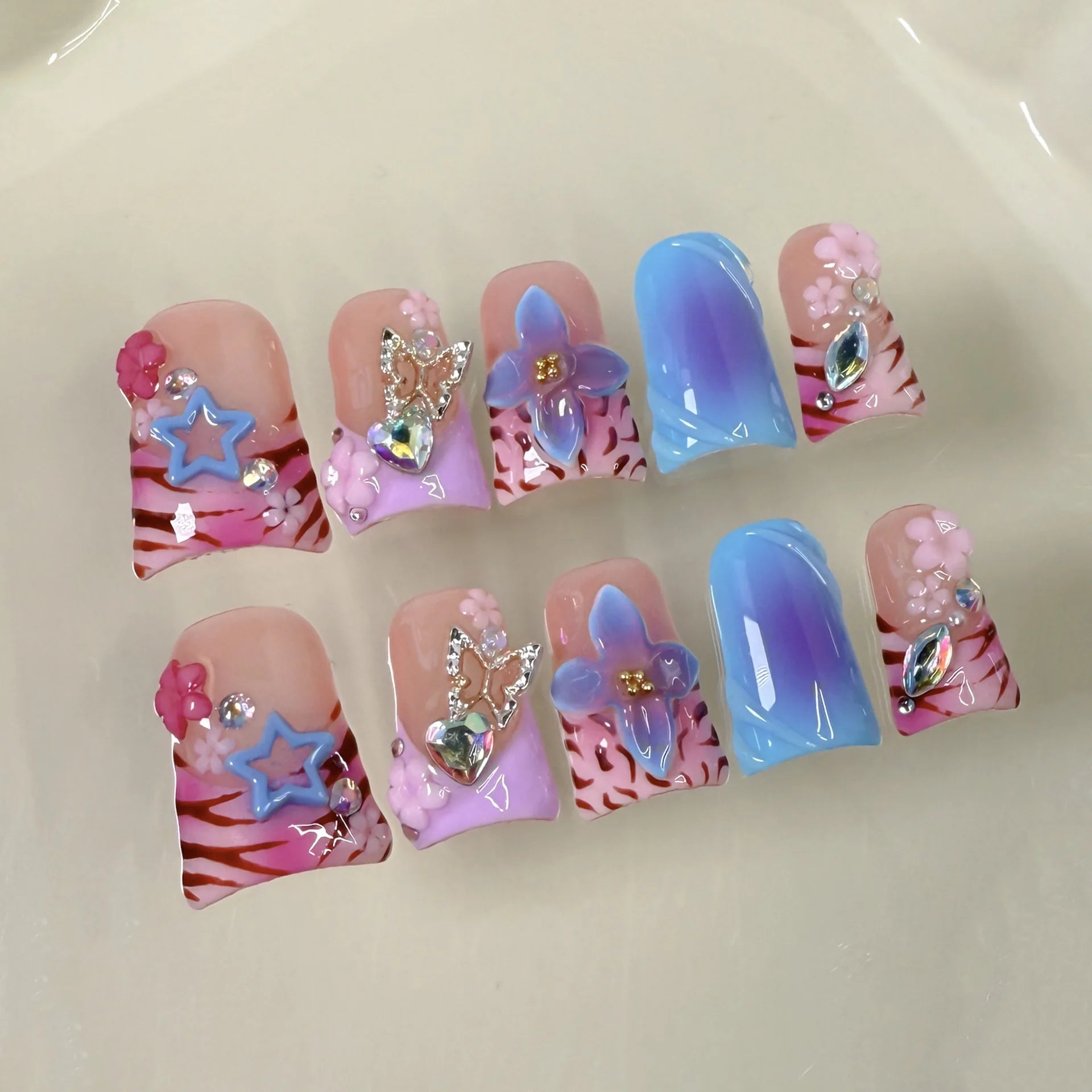 10pcs Pink Duckbill Handmade Press on Nails Art Simple White French Short Fake Nail Wearable Rhinestones Design False Nails Tips - Hands of Hope