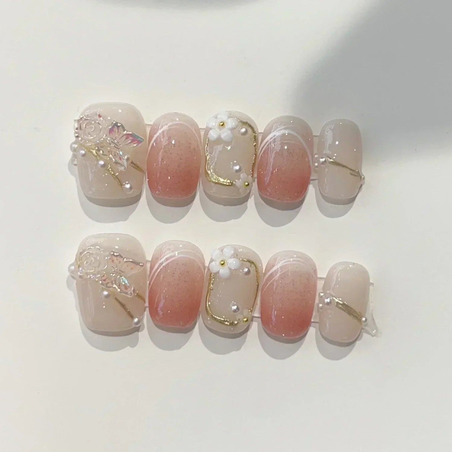 10Pcs Pink Handmade Press On Nails Full Cover Bear Heart Design Short Round Rhinestone False Nails Wearable Manicure Nail Tips - Hands of Hope