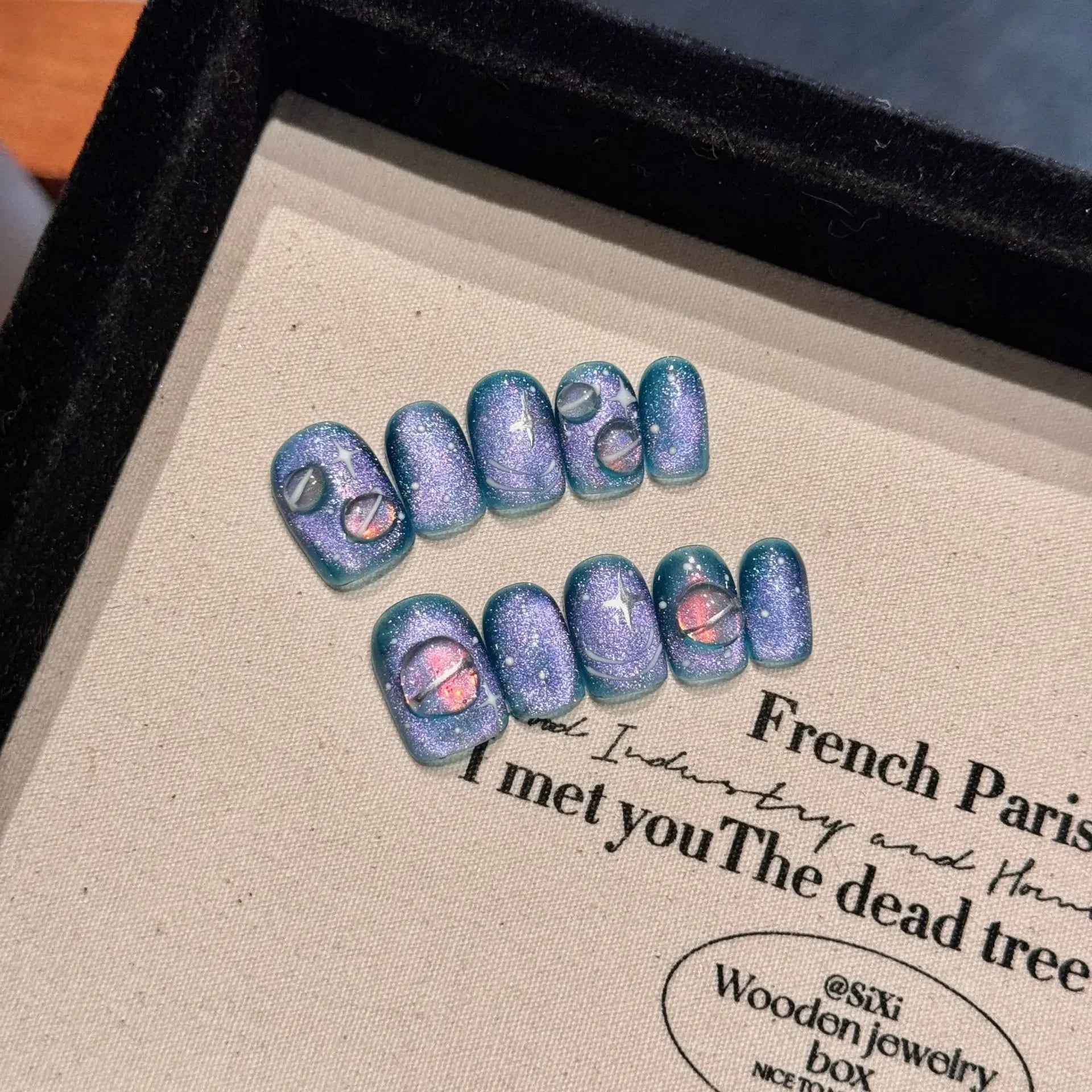 10Pcs Red Cat Eye Handmade Press on Nails Flower Fake Nails Wearable Stick - on Nails Full Cover False Nail Uñas Postizas 네일팁 - Hands of Hope